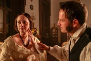 Victoria (Franziska Singer) und Albert (Dominic Oley).