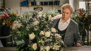 Regine Hentschel ist Bestattungsunternehmerin Frau Bleckmann.