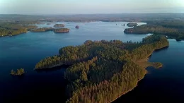 W&auml;lder, Inseln und blaue Seen: Auch die finnische Natur macht gl&uuml;cklich.