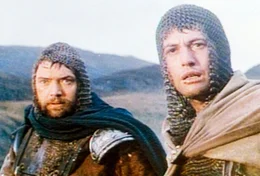 V&ouml;llig ersch&ouml;pft, aber siegreich, kehren die Anf&uuml;hrer des k&ouml;niglichen Heeres, Macbeth (Jon Finch, r.) und Banquo (Martin Shaw), aus der Schlacht gegen Norwegen heim nach Schottland.
