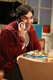 Findet heraus, dass sich seine Eltern getrennt haben, während Leonard sein Schnarch-Problem in den Griff bekommen möchte: Raj (Kunal Nayyar) ... Findet heraus, dass sich seine Eltern getrennt haben, während Leonard sein Schnarch-Problem in den Griff bekommen möchte: Raj (Kunal Nayyar) ...