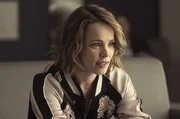 Annie (Rachel McAdams)
