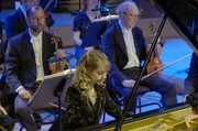 Zum Abschluss des Konzerts wird es jazzig mit Gershwins &bdquo;Rhapsody in Blue&ldquo;, interpretiert von der Pianistin Lise de la Salle.