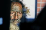 F&uuml;nf Jahre lang hat Martin Schoeller Obdachlose an der Stra&szlig;enecke Sycamore und Romaine fotografiert und interviewt, darunter auch Gavin Randalle. Sein Ziel war es, ihre Geschichten zu erz&auml;hlen.