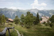 Hinter den Hecken Staffel 4 Folge 7 Permakulturgarten in Brienz (BE) 2021