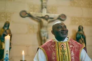 Der in Nigeria geborene Priester Uchenna Aba arbeitet seit zehn Jahren als katholischer Seelsorger in Goch-Kessel am Niederrhein.