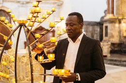 Nicolas Moumouni leitet in der Nordkirche das Amt f&uuml;r interkulturelle Kirchenentwicklung und steht f&uuml;r eine Kirche f&uuml;r alle.