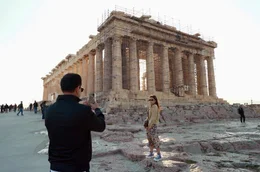 Der 2.500 Jahre alte Parthenon auf der Akropolis von Athen ist das ber&uuml;hmteste Bauwerk der Welt und Symbol der Weltkultur.