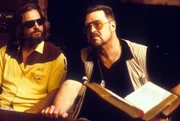 L-R: Dude (Jeff Bridges) und Walter Sobchak (John Goodman)