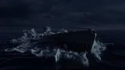 Ein U-Boot taucht bei Nacht auf. Ein U-Boot taucht bei Nacht auf.