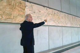 Der Direktor des Akropolis-Museums in Athen, Nikolaos Stampolidis, glaubt fest daran, dass die Skulpturen des Parthenon von London nach Athen zur&uuml;ckkehren werden.
