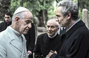 Auch Papst Paul VI. (Toni Servillo, li.) versucht, seine politischen Interessen zu vertreten. Er verweigert seinem Freund Aldo Moro (Fabrizio Gifuni, re.) die Unterst&uuml;tzung f&uuml;r dessen &bdquo;historischen Kompromiss&ldquo; mit der Kommunistischen Partei.