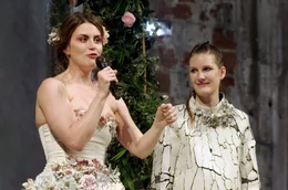Blandine de Sansal in der Rolle des Orpheus (re.) und Jacquelyn Stucker (li.) als Eurydike