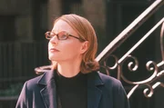Nach der Trennung ihres schwerreichen Gatten befindet sich die New Yorkerin Meg Altman (Jodie Foster) auf Wohnungssuche. Sie besichtigt einen wahren Immobilientraum an der schicken Upper West Side ...