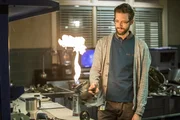 Als die Navy-K&ouml;chin Danielle Jarrett nach einer Explosion im Restaurant ihrer Eltern im Krankenhaus landet, glaubt das NCIS-Team, dass das Restaurant Ziel des Anschlags war. Doch kurz darauf findet Sebastian (Rob Kerkovich) heraus, dass eines von Danielles Ger&auml;ten f&uuml;rs Kochen sabotiert wurde.