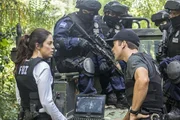 Werden Gregorio (Vanessa Ferlito, l.) und LaSalle (Lucas Black, r.) den gekidnappten Unteroffizier noch lebend auffinden?