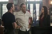 LaSalle (Lucas Black, l.), Pride (Scott Bakula, M.) und Gregorio (Vanessa Ferlito, r.) geraten in Panik als Sebastian gekidnapped wird: Muss er jetzt genauso enden, wie Leutnant Michael, der kurz zuvor gekidnapped und brutal ermordet wurde?