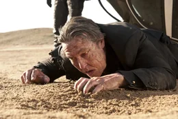 Nach dem Kampf mit dem Ghost Rider wird Roarke (Ciar&aacute;n Hinds), die aktuelle H&uuml;lle des Teufels, zerst&ouml;rt...