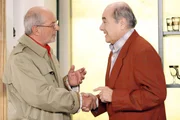 "Novotny und Maroudi", "Zerrungen." Im Bild (v.li.): Peter Uray (Dr. Morad Maroudi), Peter Fr&ouml;hlich (Karl Novotny).