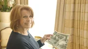 Wir begleiten Senta Berger (Bild) u. a. an ihren "Trostort" an die Isar in M&uuml;nchen und zeigen Ausschnitte aus den sch&ouml;nsten und wichtigsten Film- und Fernsehrollen ihrer  &uuml;ber 60-j&auml;hrigen Karriere.  Neben Senta Berger selbst kommen ihre Familie und Weggef&auml;hrten zu Wort: Michael Verhoeven, die S&ouml;hne Simon und Luca, Elke Heidenreich, Friedrich von Thun, Mario Adorf u. a..