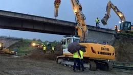 Aufgrund des enormen Zeitdrucks wird an der Baustelle auch bis in die sp&auml;ten Abendstunden noch gearbeitet.