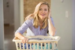 Jesse (Kate Hudson)