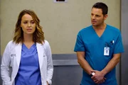 Werden sie noch die Chance auf eine gemeinsame Zukunft haben? Alex (Justin Chambers, r.) und Jo (Camilla Luddington, l.) ... Werden sie noch die Chance auf eine gemeinsame Zukunft haben? Alex (Justin Chambers, r.) und Jo (Camilla Luddington, l.) ...