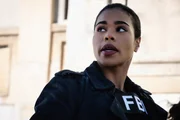 Sheryll Barnes (Roxy Sternberg) Sheryll Barnes (Roxy Sternberg)