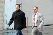 R&uuml;ckblick ins Jahr 2001: Tony (Michael Weatherly, l.) und sein Partner Danny (Scott Grimes, r.) bei der Arbeit ...