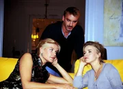 Martin (Christoph M. Ohrt) zwischen zwei Frauen. Seine Frau Christiane (Tina Ruland) liebt nur Anna (Gesche Tebbenhoff) und nicht mehr ihn.