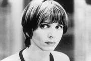 Die junge Fernsehsprecherin Rebeca (Victoria Abril) erlebt einige &Uuml;berraschungen mit ihrer Mutter, als diese nach 15 Jahren als gefeierter Gesangstar aus Mexiko nach Madrid zur&uuml;ckkehrt.