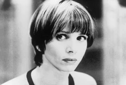 Die junge Fernsehsprecherin Rebeca (Victoria Abril) erlebt einige &Uuml;berraschungen mit ihrer Mutter, als diese nach 15 Jahren als gefeierter Gesangstar aus Mexiko nach Madrid zur&uuml;ckkehrt.