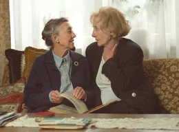 10.04) um 10:30 Uhr im Ersten. Damen unter sich: Hilde (Rosemarie Fendel, re.) und die Nachbarin Frau Schuster (Heidy Forster).