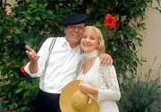 Leas Vater (Helmut Berger) hat seine Frau Marion (Eva Herzig) einst geliebt.