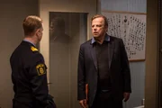 Kommissar Wallander (Krister Henriksson) hat herausgefunden, dass sein Vorgesetzter Lennart Mattson (Sven Ahlstr&ouml;m) korrupt ist.