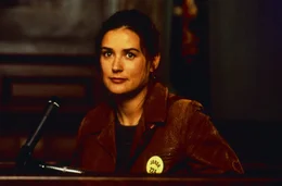 Annie Laird (Demi Moore) muss die Geschworenenjury zu einem Freispruch f&uuml;r den Mafiaboss Louie Boffano &uuml;berreden.
