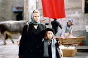 Veronica Ferres (Anna Schweighofer), Julia Krombach (Franziska Goldberg).