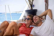 Natalie und Moritz genießen eine Auszeit ihres großen Segeltörns. Bis Barbados haben sie es bereits geschafft. Natalie und Moritz genießen eine Auszeit ihres großen Segeltörns. Bis Barbados haben sie es bereits geschafft.