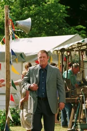 John Nettles (Inspector Barnaby). John Nettles (Inspector Barnaby).