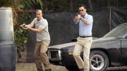 Bei dem Versuch einen korrupten Gefängniswärter zur Rede zu stellen, wird Jesses (Coby Bell, l.) und Michaels (Jeffrey Donovan) Freund von einer Ex-Agentin als Geisel genommen... Bei dem Versuch einen korrupten Gefängniswärter zur Rede zu stellen, wird Jesses (Coby Bell, l.) und Michaels (Jeffrey Donovan) Freund von einer Ex-Agentin als Geisel genommen...