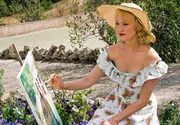 Leas Mutter (Eva Herzig) ist eine bedeutende Malerin - doch niemand kennt sie.