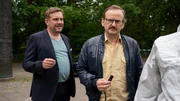 Martin Gaitner (Sebastian Bezzel, li.) und Adam Danowski (Milan Peschel, re.) ermitteln in zwei Mordf&auml;llen.