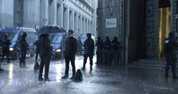 Die Polizei versucht, mit El Uroguayo (Rodrigo De la Serna, M.) zu verhandeln.