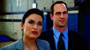 Detective Olivia Benson (Mariska Hargitay) und Detective Elliot Stabler (Christopher Meloni) sind zun&auml;chst ratlos: Welches Motiv hatte der M&ouml;rder?