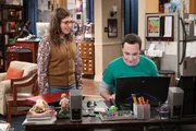 Mayim Bialik als Amy und Jim Parsons als Sheldon
