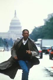 Schon bald erh&auml;rtet sich f&uuml;r den FBI-Psychologen Alex Cross (Morgan Freeman) der Verdacht, dass der Kindsentf&uuml;hrer mit den grausamen Serienmorden in Verbindung stehen k&ouml;nnte. Ein gnadenloser Wettlauf mit der Zeit beginnt ...