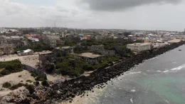 Drei Jahrzehnte B&uuml;rgerkrieg, Hungersn&ouml;te und der Terror der Al-Shabaab-Miliz haben tiefe Spuren in Mogadischu hinterlassen.