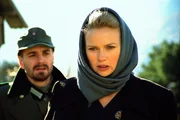 Anna (Veronika Ferres) und ihr Verlobter Kurt Ramsauer (Jens Harzer). : Honorarfrei lediglich fuer Ankuendigungen und Veroeffentlichungen im Zusammenhang mit obiger BR-Sendung bei Nennung: Bild: BR . Andere Verwendungen nur nach entsprechender vorheriger schriftlicher Vereinbarung mit dem BR-Bildarchiv, Tel. 089 / 5900 3040, Fax 089 / 5900 3284.