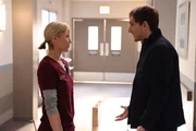 CHICAGO MED -- "What Happens in the Dark Always Comes to Light" -- Pictured: (l-r) Jessy Schram as Dr. Hannah Asher, Scott Michael Foster as Nick Dunn CHICAGO MED -- "What Happens in the Dark Always Comes to Light" -- Pictured: (l-r) Jessy Schram as Dr. Hannah Asher, Scott Michael Foster as Nick Dunn