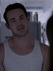 Britt (Jules Knight)